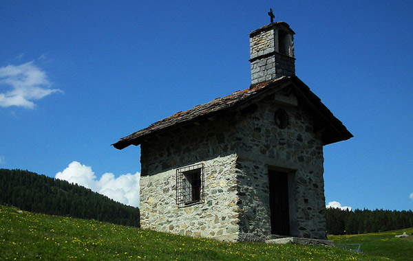 Vacanza estiva in Val d'Aosta con bambini-chiesetta Torgnon
