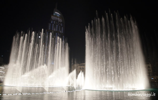 Organizzare un viaggio a Dubai-fontane