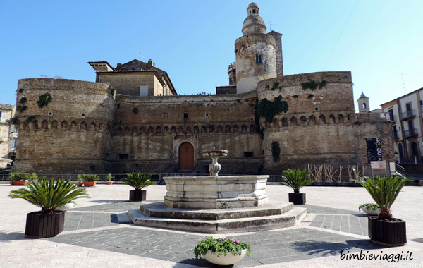 Vacanza in Puglia con bambini-Castello di Caldoregno