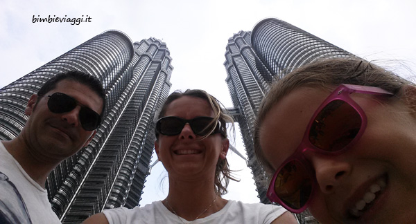 Kuala Lumpur con bambini torri petronas
