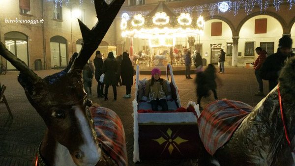 mercatini di natale a ferrara - dove andare con bambini - idee weekend bambini - bimboinviaggio -ponti 2017