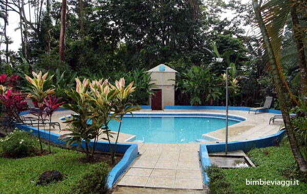 Itinerario in Costa Rica con bambini -piscina