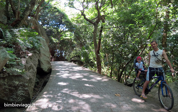 Viaggio alle Seychelles con bambini -bici