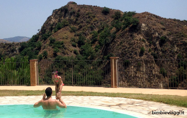 Vacanza in Sicilia con bambini - piscina