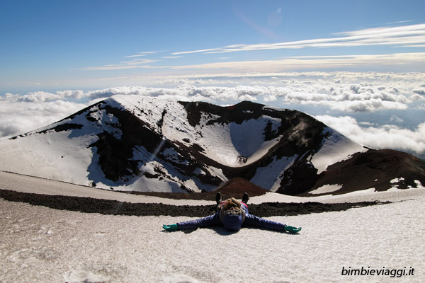 salita etna in inverno - crateri del 2001 - escursione sull'etna con guide funivie etna