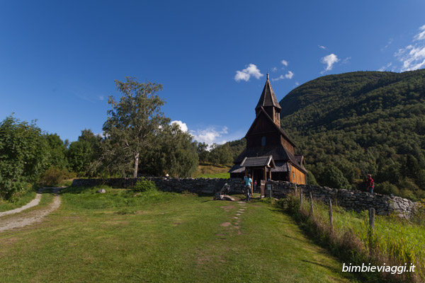 Urnes Stavkirke - Itinerario in Norvegia con bambini - viaggio in norvegia in camper con bimbi