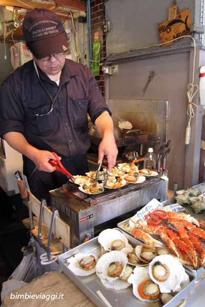 viaggio in giappone con bimbo - mercato del pesce Tsukiji