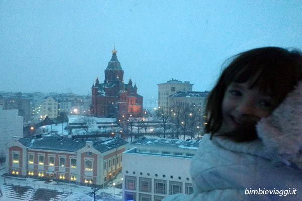 Panorama su Helsinki con bambini in inverno - viaggio a Helsinki con un bimbo