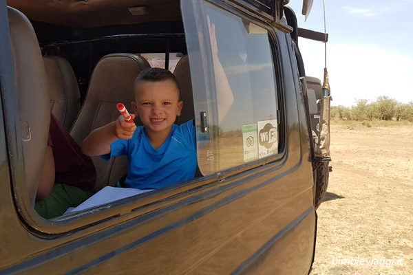 jeep privata per safari in Kenya - Masai Mara con bambini - safari al Maasai Mara in Kenya