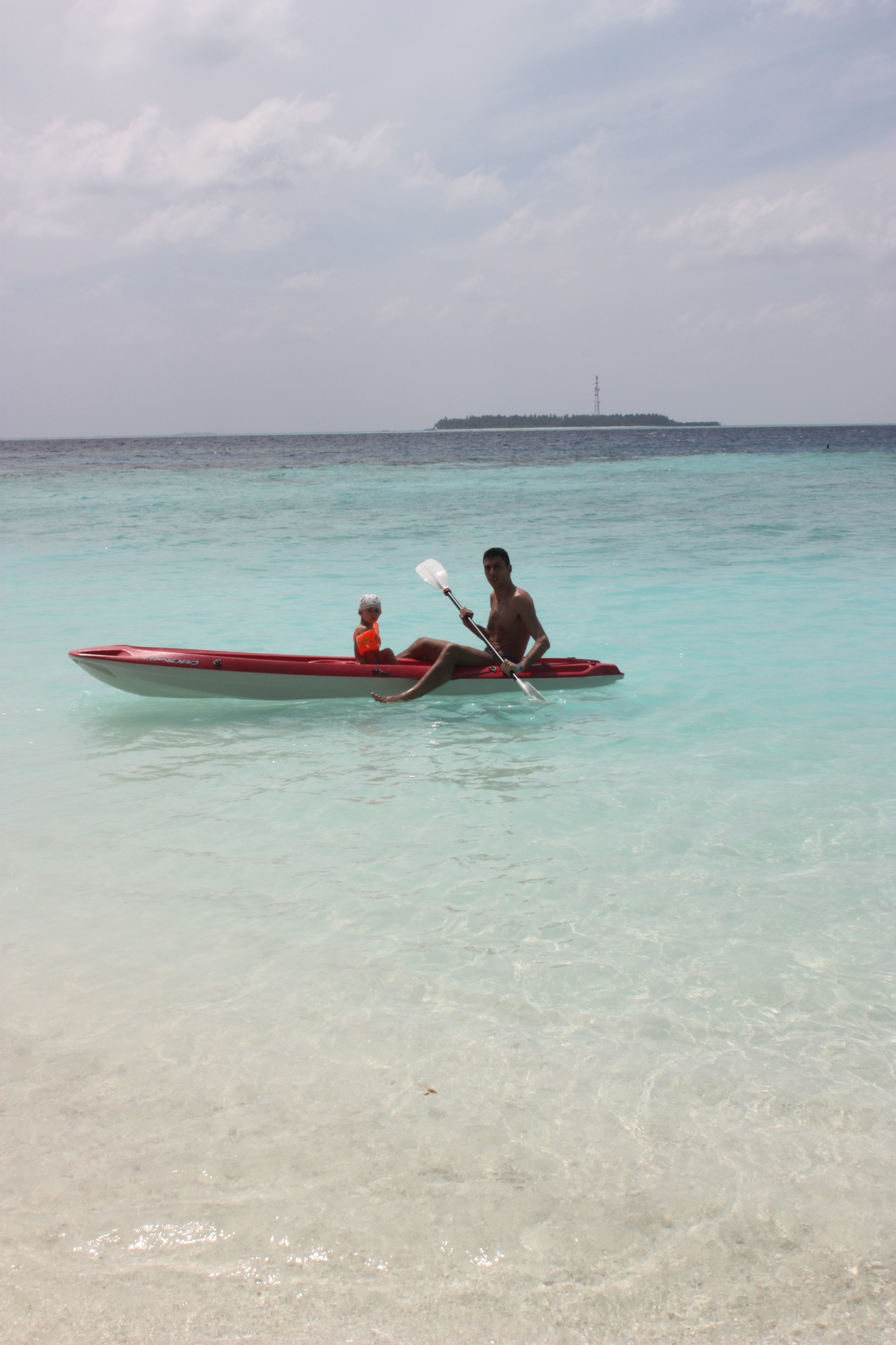 Amedeo e Matteo in canoa
