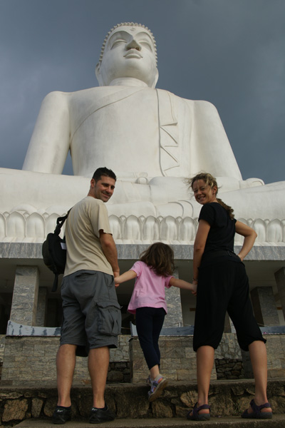 sri lanka con bambini - Bambini e Buddhismo: visite ai luoghi di culto in Sri Lanka