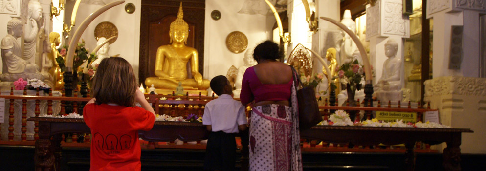 Bambini e Buddhismo: visite ai luoghi di culto in Sri Lanka