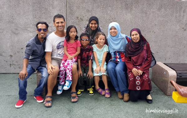 Viaggio in Malesia con bambini -foto di gruppo