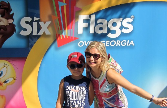 Six Flags con bambini: tanta adrenalina in Georgia