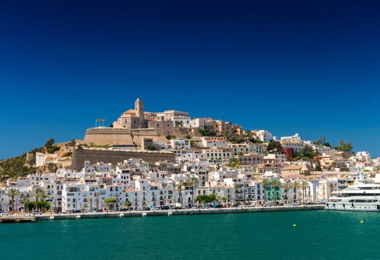 Viaggio a Ibiza in primavera: mini guida alla scoperta dell’isola