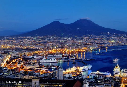 Napoli e dintorni con bambini: itinerario family friendly senza usare l’auto