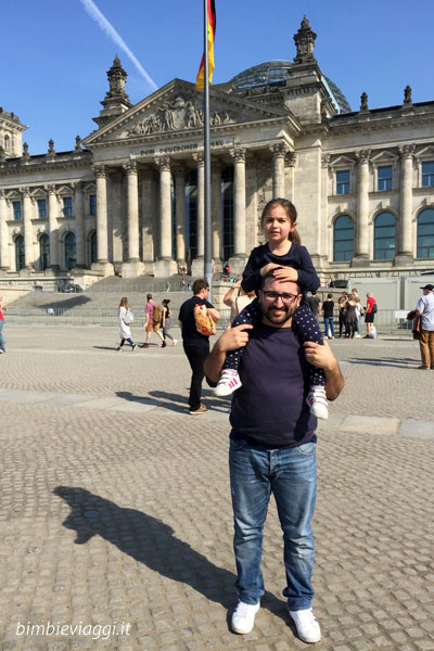 A Berlino con papà - palazzo Reichstag - Viaggio a Berlino con bambini