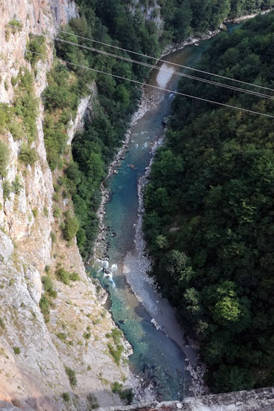 Diario di viaggio in Montenegro - zipline canyon