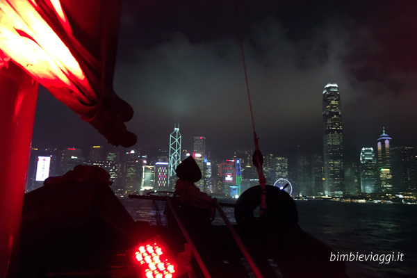 Hong Kong con bambini - città di notte