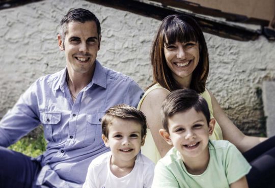 Viaggiare con bimbo autistico si può: parola di “Una famiglia blu”