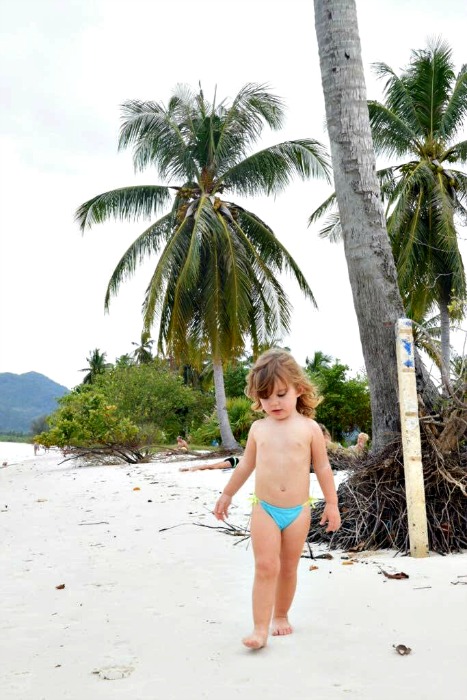 long beach - Phuket con bambini - capodanno in Thailandia con bimba di 2 anni