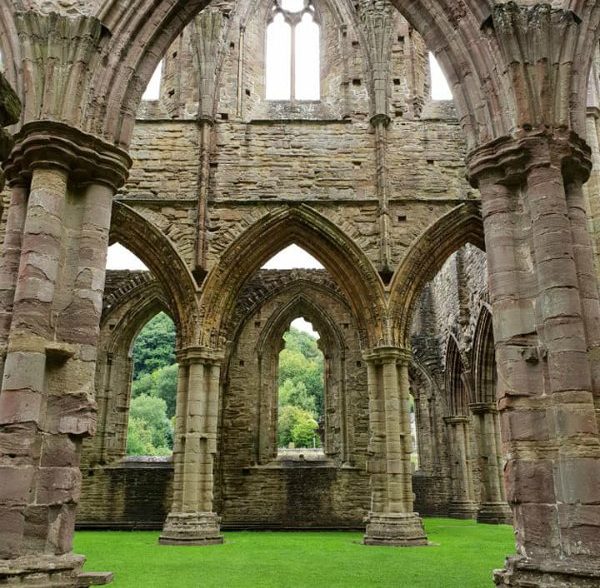 Abbazia di Tintern - Cotswolds e Galles con bambini on the road