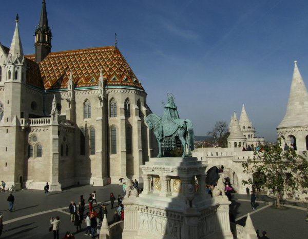 Bastione Pescatori Budapest - Ponte di Ognissanti a Budapest con bambini: 4 giorni low cost in Ungheria