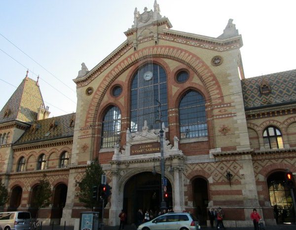 Mercato Centrale a Budapest - Ponte di Ognissanti a Budapest con bambini: 4 giorni low cost in Ungheria