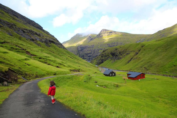 viaggio on the road alle Isole Faroe con bambini