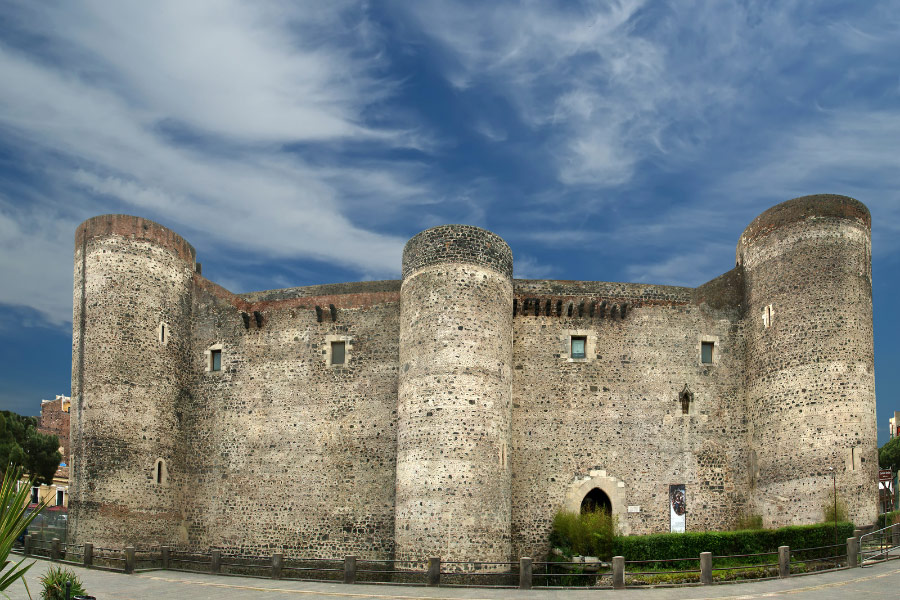 cosa fare a catania bimbieviaggi castello ursino