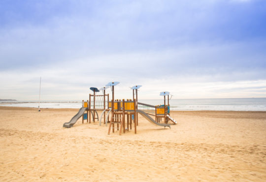 dintorni di valencia con bambini spiaggia playground