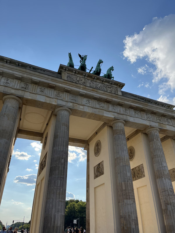 interrail in europa viaggio di maturità berlino porta di brandeburgo