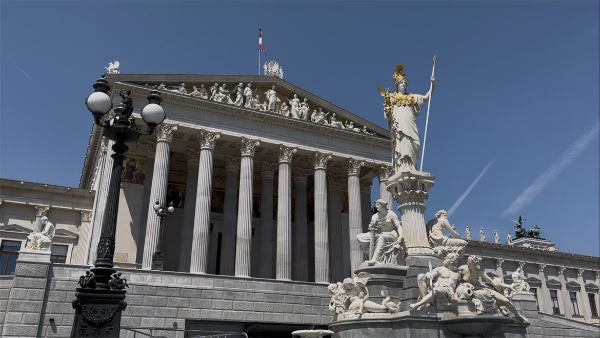 interrail-europa-vienna-parlamento