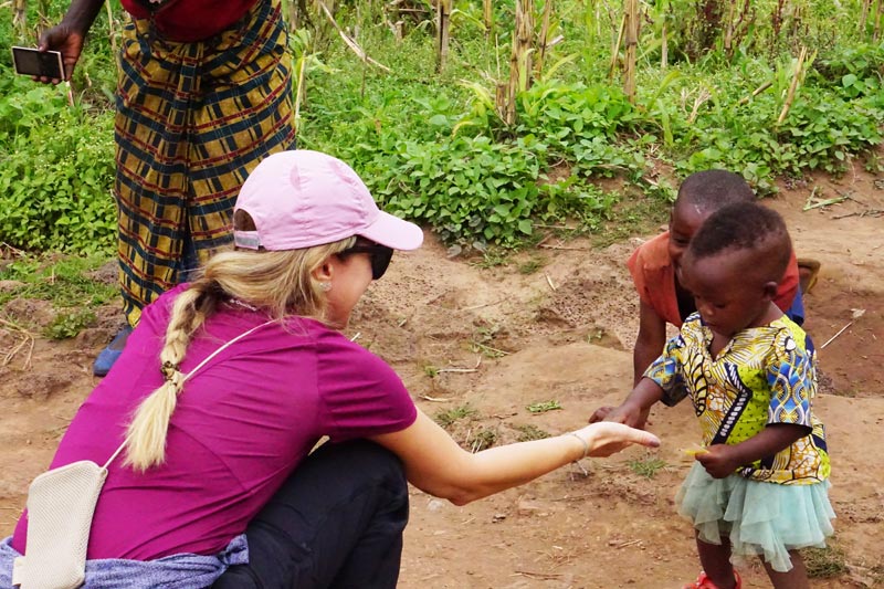 viaggio in ruanda incontro con bambini